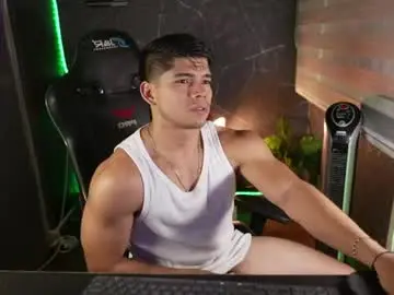 Chaturbate Live Sex Cam of capizzi_