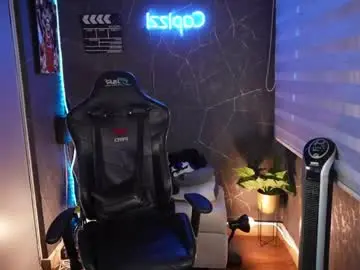 Chaturbate Live Sex Cam of capizzi_