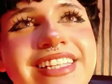 Chaturbate Live Porn of hiddenhotcake