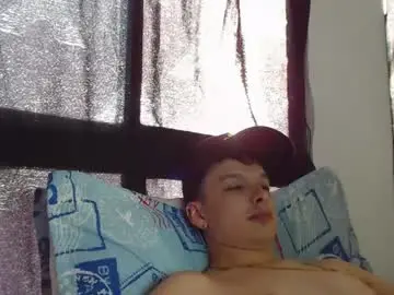 Chaturbate Best live sex cam show of angel_twink69