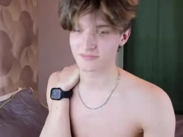 Chaturbate Live Sex Cam of ian_flor