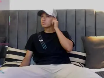 Chaturbate Live Sex Cam of jake_shadow14