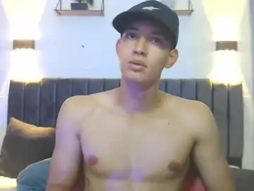 Chaturbate Watch Live Sex Cams of jake_shadow14