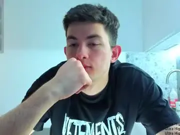 Chaturbate Live Sex Cam of danny__magic