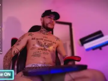 Chaturbate Free Porn Cam of hotlatinox20cm