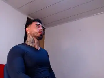 Chaturbate Watch Live Sex Cams of tommyblessd1