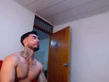 Chaturbate Best live sex cam show of tommyblessd1