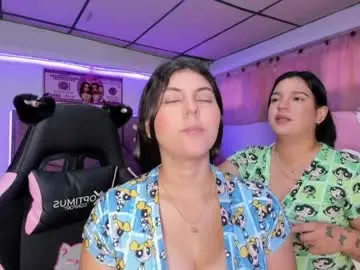 Chaturbate Live Sex Cam of cristal_smith20