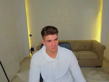 Chaturbate Live Sex Cam of maxkaiden