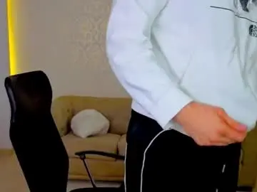 Chaturbate Free Porn Cam of maxkaiden