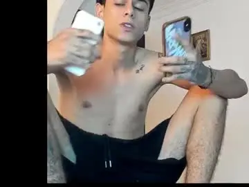 Chaturbate Live Sex Cam of tarren_boys