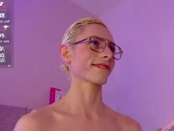 Chaturbate Watch Live Sex Cams of liiamluna