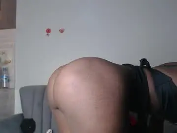 Chaturbate Live Porn of ebony_creamypussy01