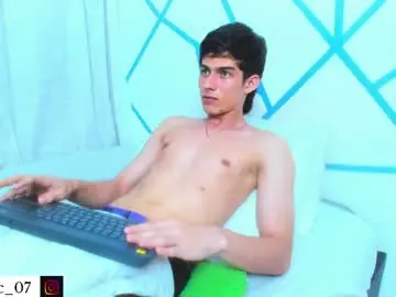 Chaturbate Adult Webcams of liam_scott77