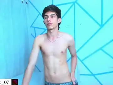 Chaturbate Live Porn of liam_scott77