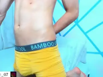 Chaturbate Live Sex Cam of liam_scott77