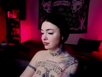 Chaturbate Live Sex Cam of magic_alie