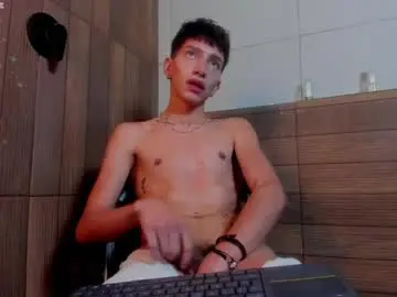 Chaturbate Live Sex Cam of tiam_muller