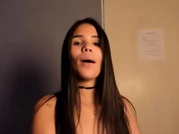 Chaturbate Watch Live Sex Cams of emily_beltonn