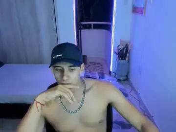 Chaturbate Watch Live Sex Cams of travis_bakerr