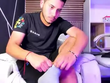 Chaturbate Live Sex Cam of axel_grey_