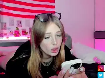 Chaturbate Live Sex of krisi_myrr