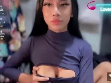 Chaturbate Live Sex Cam of urbabyjanine