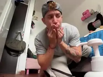 Chaturbate Free Porn Cam of xandernaked