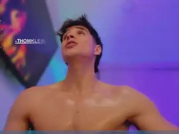 Chaturbate Live Sex Cam of thomklein