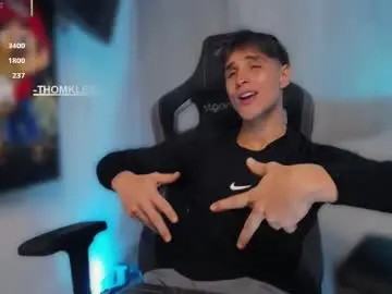Chaturbate Live Sex Cam of thomklein