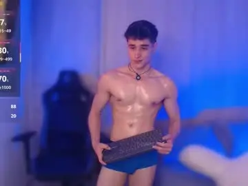 Chaturbate Nude Webcam of thomklein