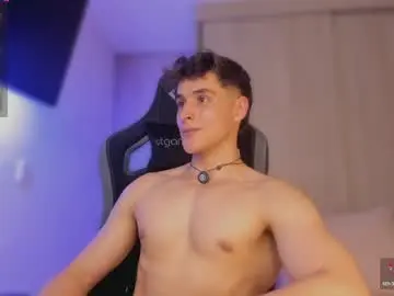 Chaturbate Live Sex Cam of thomklein