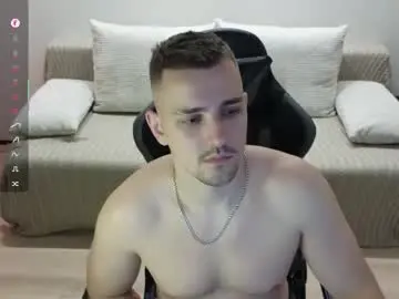 Chaturbate Live Sex Cam of larstar01