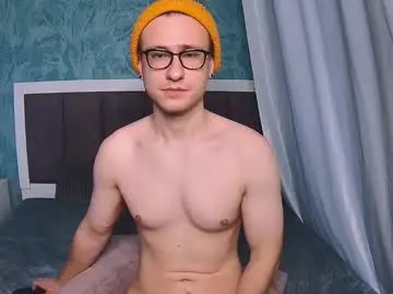 Chaturbate Free Live Porn of dennisgartman