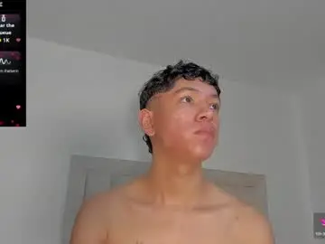 Chaturbate Live Porn of iamjulian_