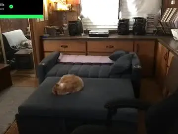 Chaturbate Live Sex Cam of incognitoqueen