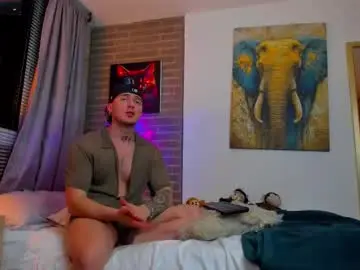 Chaturbate Live Sex Cam of liam_oficial