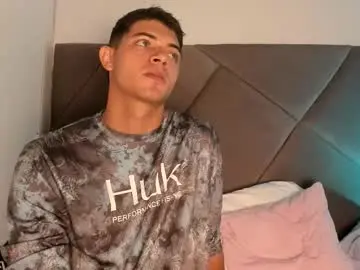 Chaturbate Live Sex Cam of andrew_colleman1