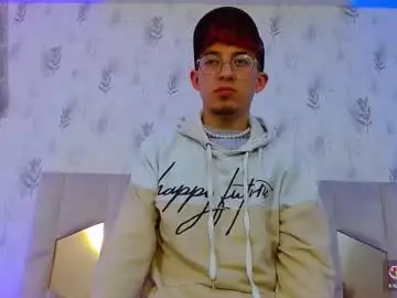 Chaturbate Best live sex cam show of axel_tay1