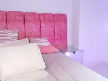 Chaturbate Best live sex cam show of emma_curvy1