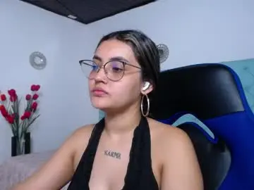 Chaturbate Live Porn of sofiaasexy19