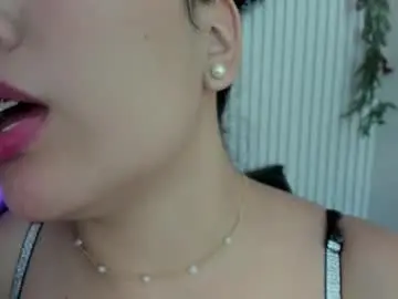 Chaturbate Free Porn Cam of mia_roux13