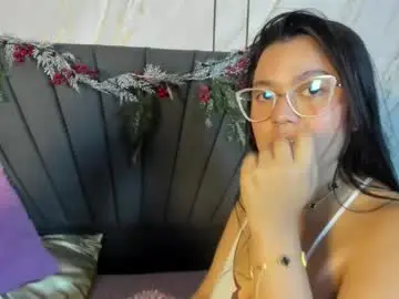 Chaturbate Live Porn of mia_roux13