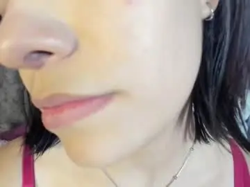 Chaturbate Adult Video Chat of mia_roux13