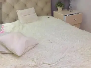 Chaturbate Watch Live Sex Cams of krissshow