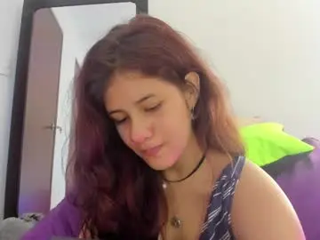 Chaturbate Nude Webcam of miaqueen021