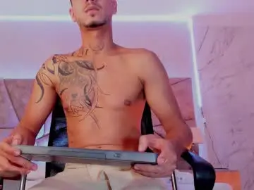 Chaturbate Sex Cam of jamzawolf