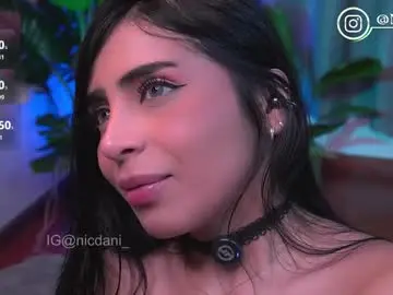 Chaturbate Best live sex cam show of nicdani_1