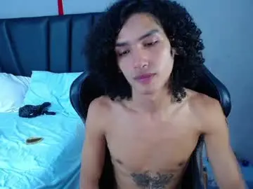 Chaturbate Free Live Porn of tayronx33