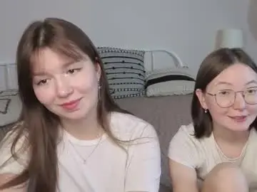 Chaturbate Live Sex Cam of _reverse_gang_